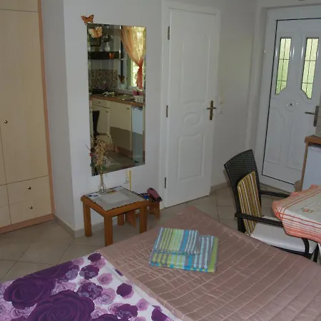 Apartment Verde Nea Makri
